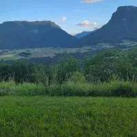 Appartamento familiare in Bivedo con vista, hotel a Madice
