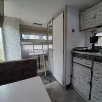 La Caravane Campagnarde 5 personnes, sur terrain privé, ξενοδοχείο σε Saint-Gobert