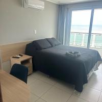 Flat Vista Mar de Mana&iacute;ra &eacute; Apenas um quarto, hotel em Jo&atilde;o Pessoa