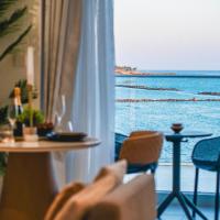 THE OCEAN - Luxury Apartment at the Harbor، فندق في Paphos