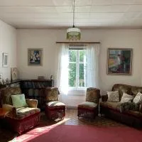 Tunnelmallinen maalaistaloelämys, Hotel in Vehmaa