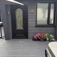 Elliotts Cabin، فندق في Grange