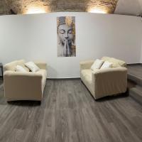 150m from the beach, hotel em Barcelona