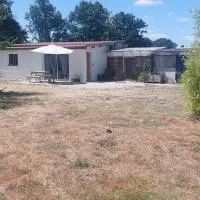 Le Petit Gîte, viešbutis mieste Les Essarts