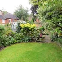 Village Cottage 5 minutes to Alton Towers、アルトンのホテル