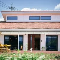 丘の上の貸切平屋 ペンペンハウス โรงแรมในNakayama