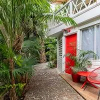 St Jean studio steps away from the beach, Hotel in Saint-Jean