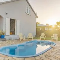 VILLA SANTIBANEZ - Piscine - 8pers - By Sister Home, hotel u gradu Le Patelin