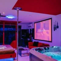 Staple में, होटल Loveroom Very Good Trip chambre avec jacuzzi privatif