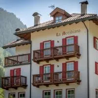 Dolomites Hotel La Meridiana, hotell i Moena