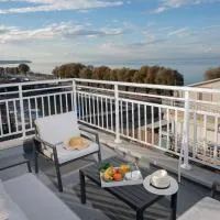 Noah Sea-View Apartments, hotel i Néoi Epivátai