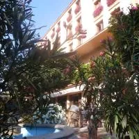 Hotel Centrál Šaľa، فندق في Šaľa
