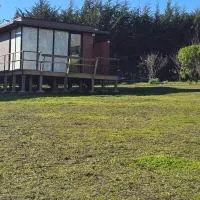 Centinela del Mar cuenta con amplias cabañas en Matanzas TV WiFI Parking gratis Asadera Vista Panorámica Parcela Familiar Privada, hotel em Matanzas