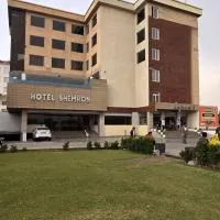 Hotel Shemron by Golden Key Neemrana I Premium Stay Near Industrial Hub, hotel en Gugal Kota