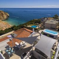 Stylish & Modern Carvoeiro Villa 2 Bedrooms Villa Benagil Stunning Views, hotell i Lagoa