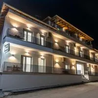 Nioplias Luxury Apartments Pefkohori, готель у місті Пефкохорі