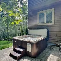 Play-A-Way Chalet, hotel en McHenry