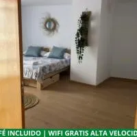 ALZIRA BONITA AMPLIO APARTAMENTO 25 CON HABiTACION Y VISTAS AL RIO JUCAR, отель в городе Альсира