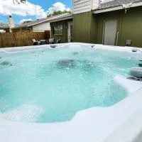 Near Sea World Hot Tub Swing Set BBQ Yard Games, hotel v destinaci San Antonio