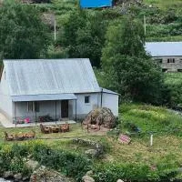 MOUNTAIN HOUSE In ROSHKA, hotel Roshka városában 