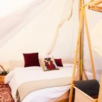 bosco glamping, hotel di Modrzewek