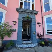 Royal Lion Hotel, hotel v destinaci Tenby