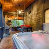 Romantic Fall Getaway Hot Tub Bed Swing、ブロークン・ボウのホテル