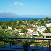 Sea view house II, hotel i Dhílesi