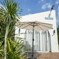 Mersika Beachfront Studio Near To Mersing Jetty, hotel Mersingben