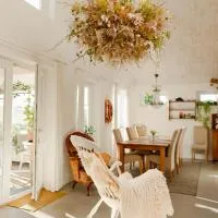 Blomstertantens Hus – hotel w mieście Trelleborg