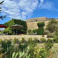 L Ostau de la Treille, hotel di Limans