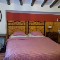 Casa La Rosa, hotelli kohteessa Almedinilla