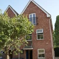 Town Centre spacious 4 bed town house, hotel u gradu Saint Neots