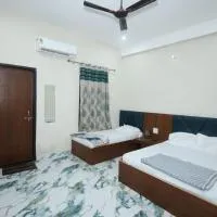Hotel Shri Balaji Dham, Family Room Near Mathura Railway Station, hotel em Matura