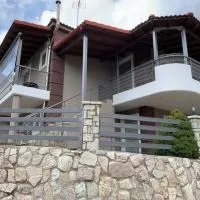 Konstantakos Michail:  bir otel