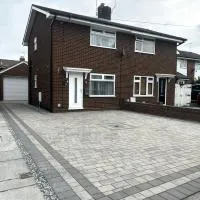 Wessex Stays - Spacious 1 Bedroom Property, hotel a Willaston
