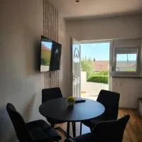 Apartment Olive, khách sạn ở Maslenica