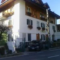 Agri-park Casa Miramonte, hotel en Ronzone