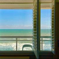 Georgian Inn Beach Club: Ormond Beach şehrinde bir otel