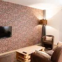 Gîte Jean Scafer, Piscine chauffée, Wifi, Salle de jeux, Animaux de la ferme,Beynat的飯店