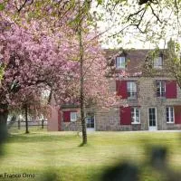 Maison chaleureuse en Normandie avec jardin arboré - FR-1-497-143, hotel en Ménil-Gondouin