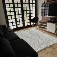 Home in Guapimirim for Family, hotel di Guapimirim