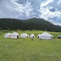 Emin Sky Camp, hotel a Mineralʼnyy Istochnik Altyn-Arasan