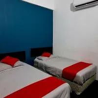 Captain Hotel Cafe & Bistro, хотел в Ситиаван