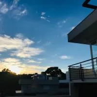 Casa confortável com piscina, hotel i Santa Cruz do Sul