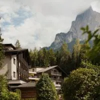 Waldrast - Forestside Living, хотел в Сиуси