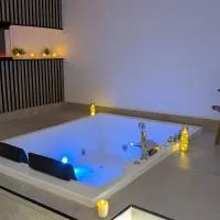 Suite con jacuzzi y chimenea en Torredonjimeno - La suite de Don Ximeno, hotel u gradu Torredonjimeno