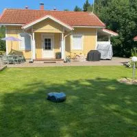 Talo Merikarvian keskustassa lähellä Merta!、Merikarviaのホテル