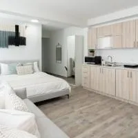 AQUA Terrazas Studio 1 - ADA Accessible - Beach, Pool & Dining, hotel di Dorado