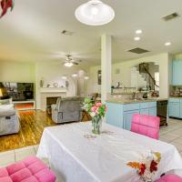 Group-Ready Getaway in North Houston!, hotel poblíž Letiště George Bushe (Houston) - IAH, Houston